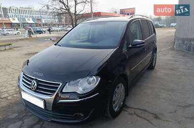 Минивэн Volkswagen Touran 2009 в Виннице