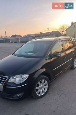 Мінівен Volkswagen Touran 2009 в Городку