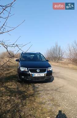 Минивэн Volkswagen Touran 2007 в Полтаве