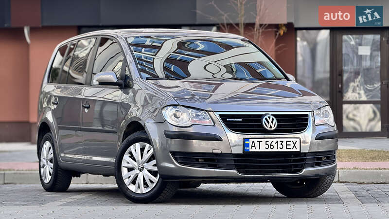 Мінівен Volkswagen Touran 2008 в Івано-Франківську