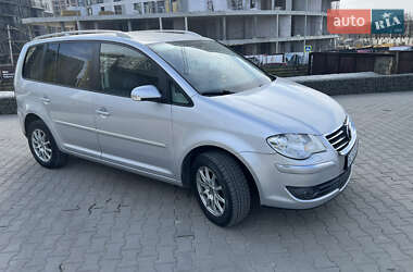 Минивэн Volkswagen Touran 2009 в Львове