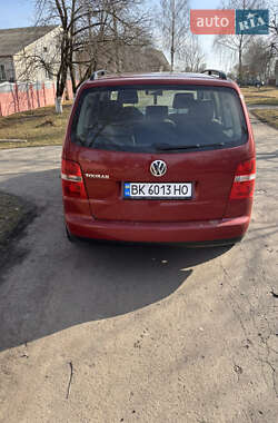 Минивэн Volkswagen Touran 2005 в 
