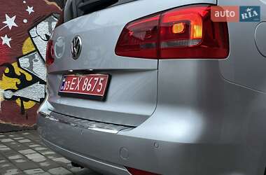 Минивэн Volkswagen Touran 2012 в 
