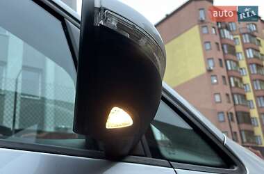 Минивэн Volkswagen Touran 2012 в 