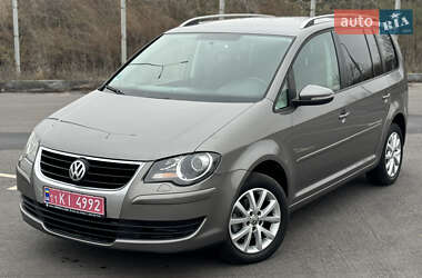 Минивэн Volkswagen Touran 2010 в Виннице