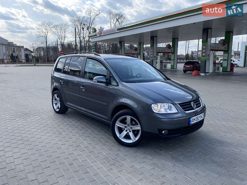 Минивэн Volkswagen Touran 2006 в Житомире