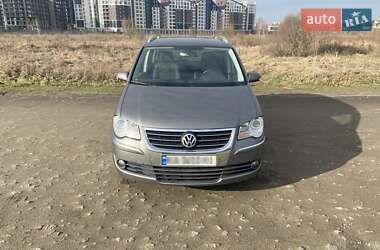 Минивэн Volkswagen Touran 2007 в 