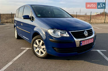 Мінівен Volkswagen Touran 2009 в Рівному