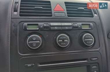 Минивэн Volkswagen Touran 2006 в 