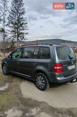 Минивэн Volkswagen Touran 2004 в 