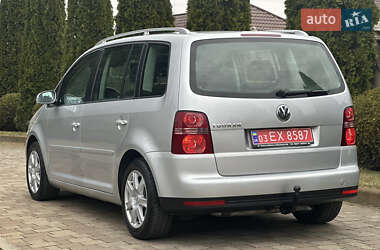 Мінівен Volkswagen Touran 2008 в Сарнах