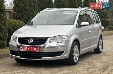 Мінівен Volkswagen Touran 2008 в Сарнах