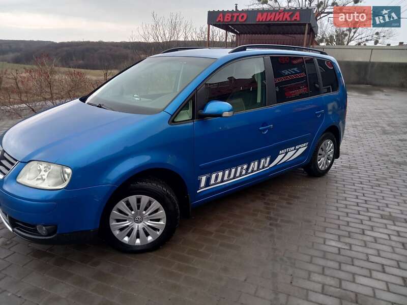 Минивэн Volkswagen Touran 2003 в Горохове