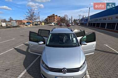 Мінівен Volkswagen Touran 2011 в 