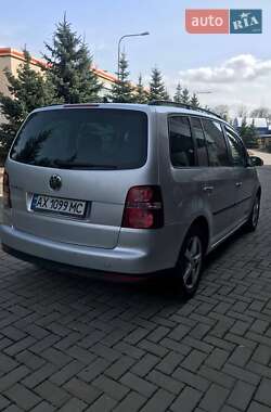 Минивэн Volkswagen Touran 2007 в 