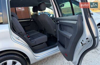 Минивэн Volkswagen Touran 2014 в 