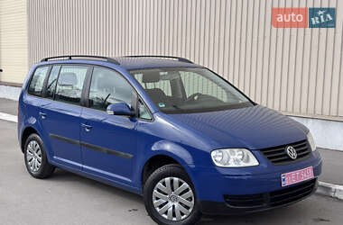 Минивэн Volkswagen Touran 2003 в 