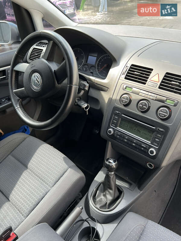 Минивэн Volkswagen Touran 2005 в Чернигове