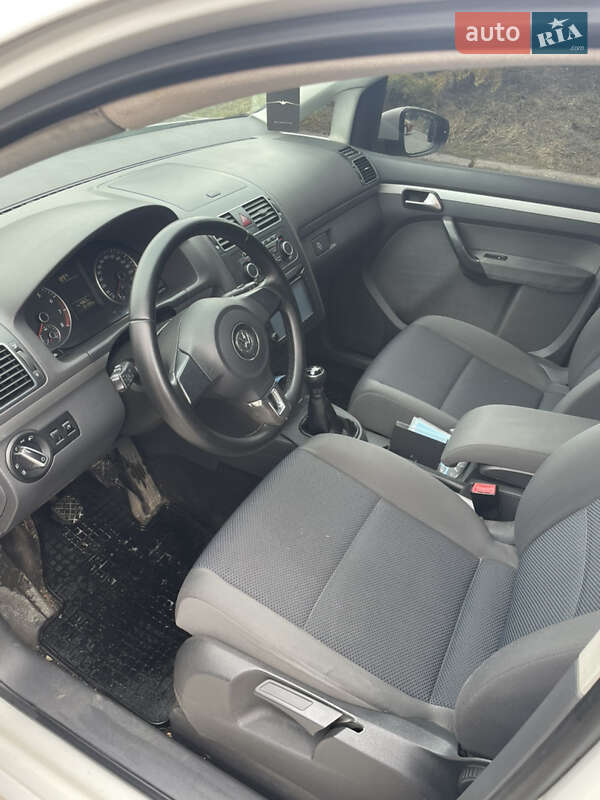Мінівен Volkswagen Touran 2011 в Бориславі