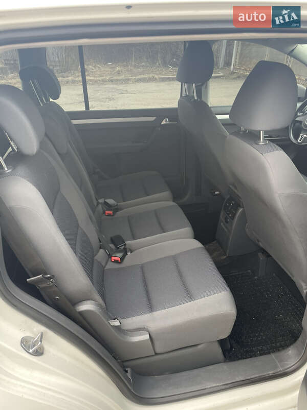 Мінівен Volkswagen Touran 2011 в Бориславі