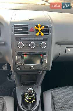 Минивэн Volkswagen Touran 2015 в 