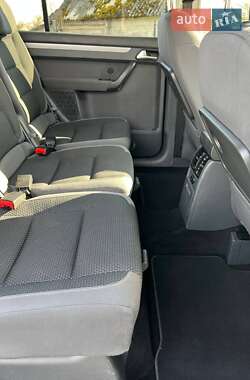 Минивэн Volkswagen Touran 2015 в 