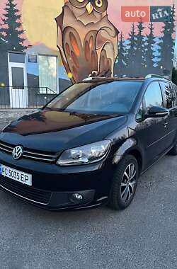 Минивэн Volkswagen Touran 2015 в 