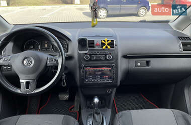 Минивэн Volkswagen Touran 2011 в 