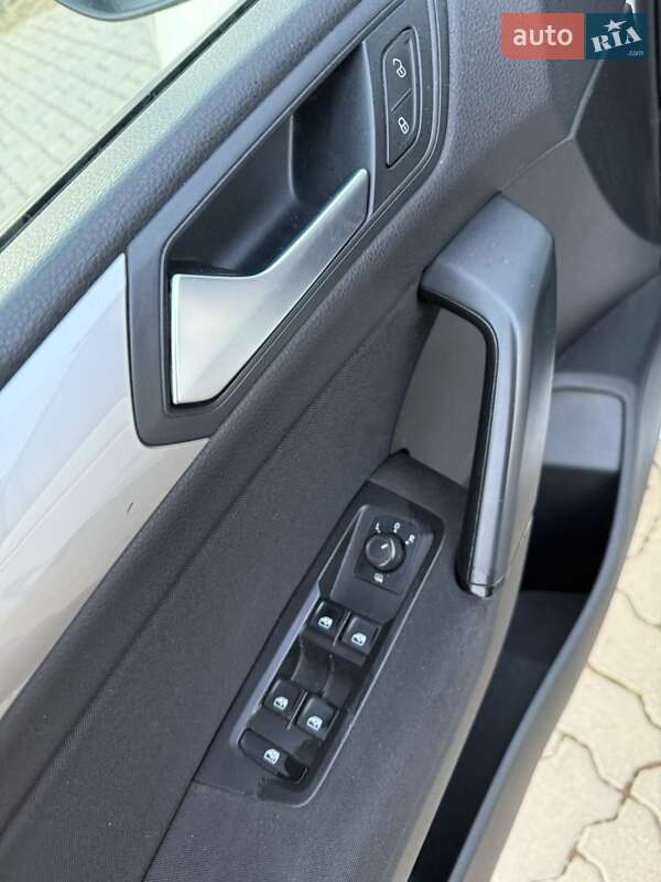 Микровэн Volkswagen Touran 2019 в Харькове фото 19 Микровэн Volkswagen Touran 2019 в Харькове