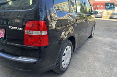 Минивэн Volkswagen Touran 2005 в 