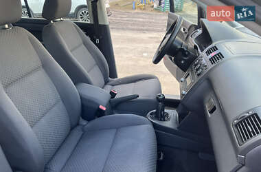 Минивэн Volkswagen Touran 2005 в 