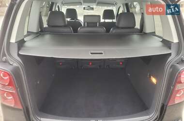 Минивэн Volkswagen Touran 2009 в 