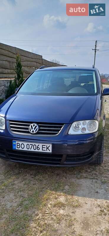 Мінівен Volkswagen Touran 2004 в 
