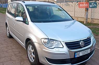 Мінівен Volkswagen Touran 2008 в 