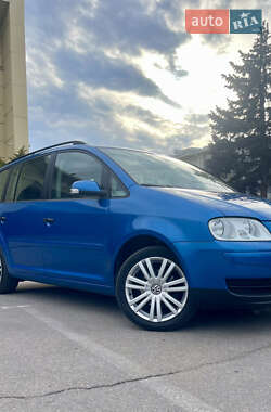 Минивэн Volkswagen Touran 2006 в Запорожье