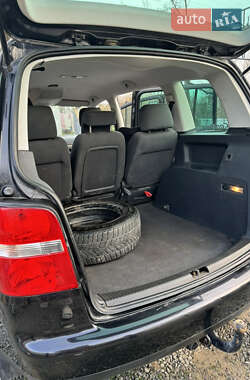 Мінівен Volkswagen Touran 2005 в 