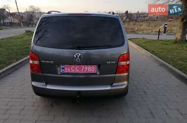 Минивэн Volkswagen Touran 2004 в 