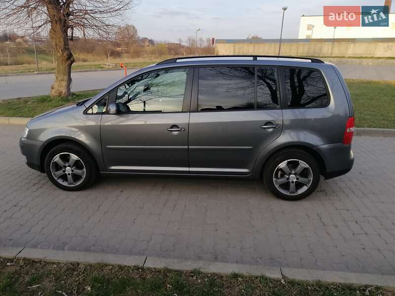 Мінівен Volkswagen Touran 2003 в Львові фото 12 Мінівен Volkswagen Touran 2003 в Львові