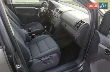 Минивэн Volkswagen Touran 2004 в 