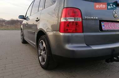 Минивэн Volkswagen Touran 2004 в 
