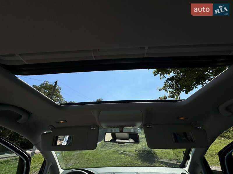 Мінівен Volkswagen Touran 2004 в Бурштині