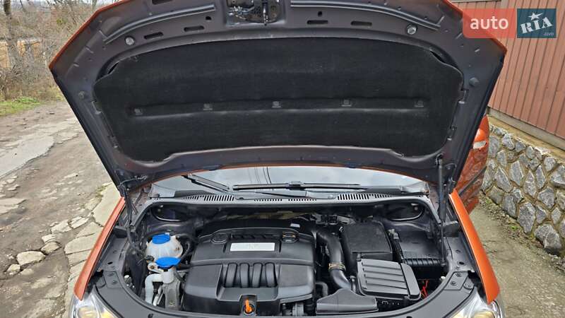 Мінівен Volkswagen Touran 2008 в Полтаві