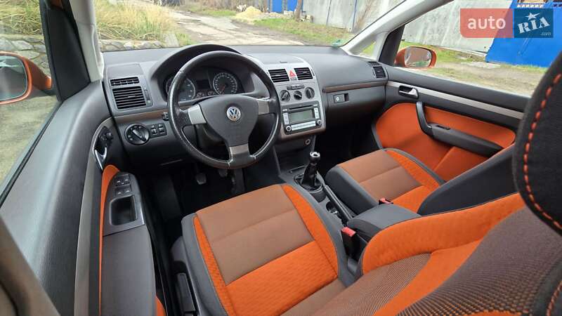 Мінівен Volkswagen Touran 2008 в Полтаві