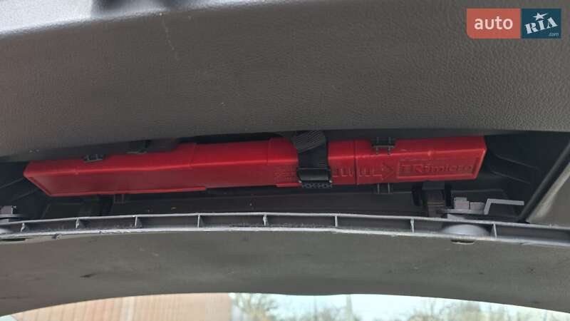 Мінівен Volkswagen Touran 2008 в Полтаві