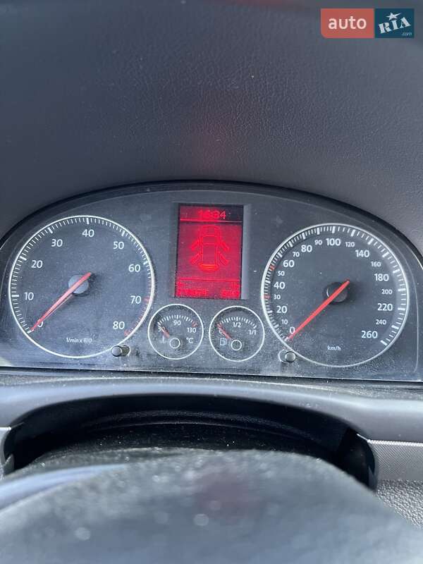 Мінівен Volkswagen Touran 2006 в Олександрії фото 6 Мінівен Volkswagen Touran 2006 в Олександрії