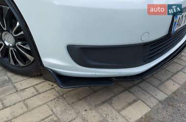 Минивэн Volkswagen Touran 2014 в 