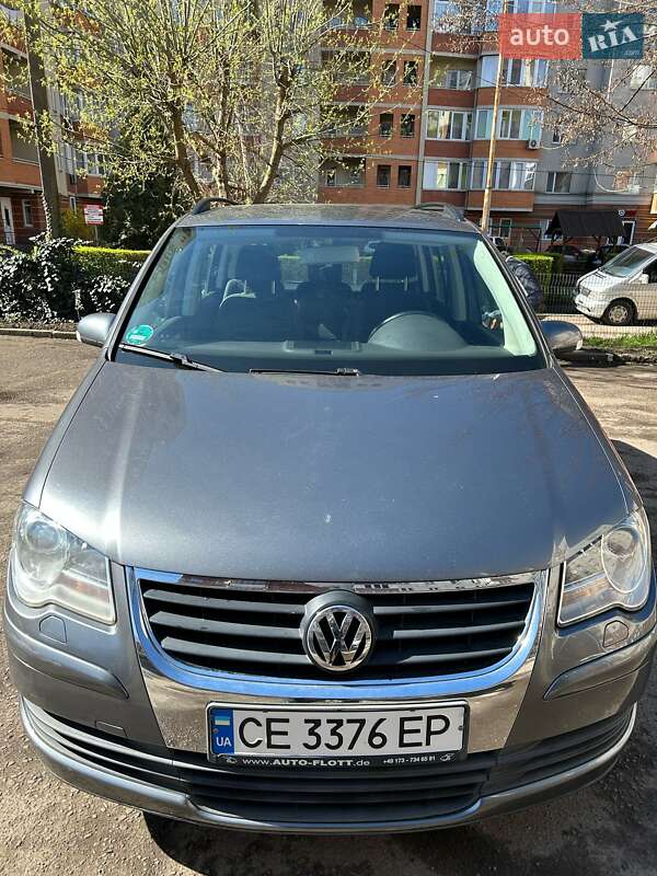 Минивэн Volkswagen Touran 2007 в 