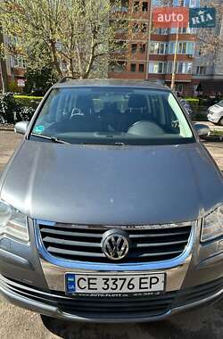 Минивэн Volkswagen Touran 2007 в 