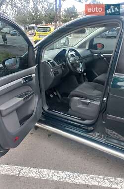 Минивэн Volkswagen Touran 2011 в 