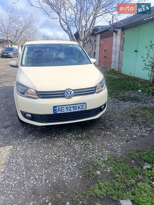 Минивэн Volkswagen Touran 2013 в Кривом Роге